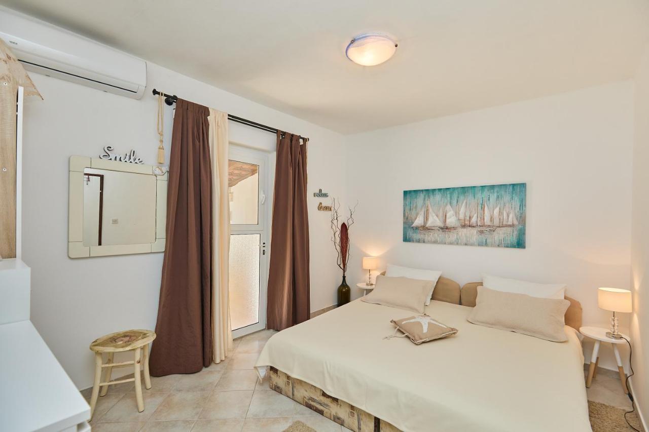 Studio Dolores-Apartment By The Sea Maranovići Eksteriør billede