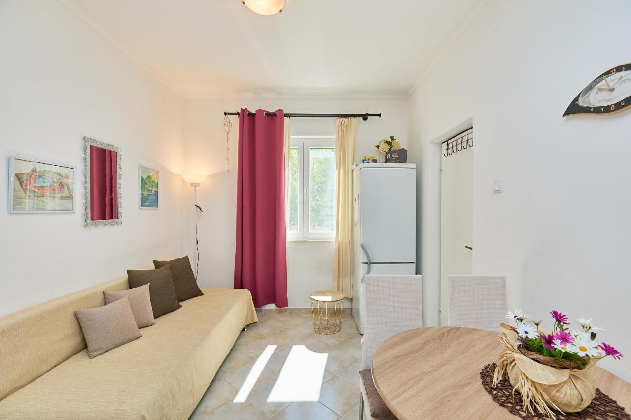 Studio Dolores-Apartment By The Sea Maranovići Eksteriør billede