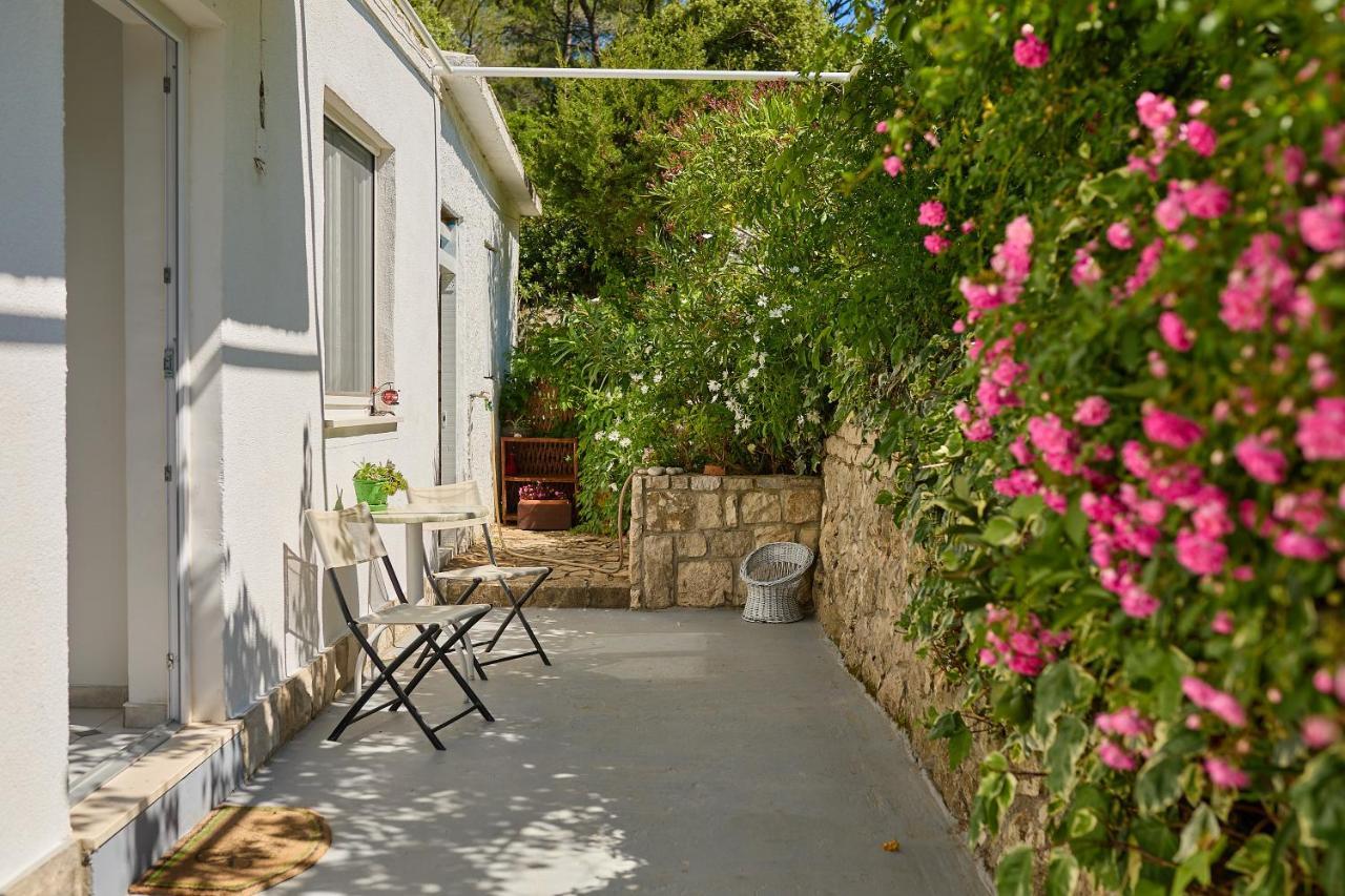 Studio Dolores-Apartment By The Sea Maranovići Eksteriør billede