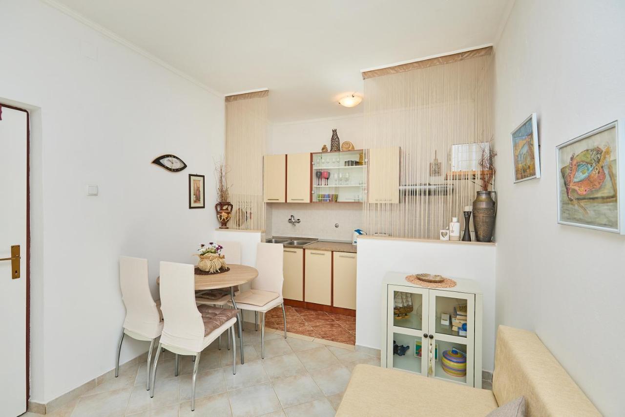 Studio Dolores-Apartment By The Sea Maranovići Eksteriør billede