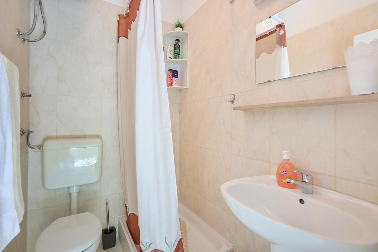 Studio Dolores-Apartment By The Sea Maranovići Eksteriør billede